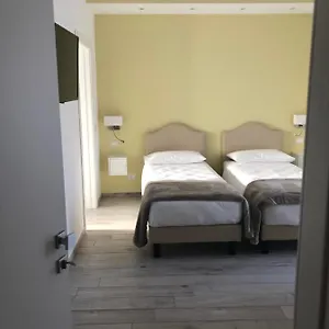 Zaira , Sorbara Italia